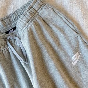 gray nike sweatpants